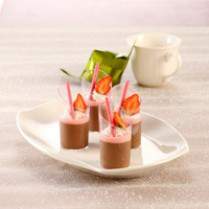 Cara membuat Puding Gelas Cokelat Stroberi - Resep Masakan Rumahan