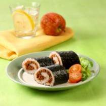Cara membuat Sushi Merah Gulung Abon - Resep Masakan Rumahan