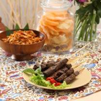 Cara membuat Sate Daging Bumbu Kacang - Resep Masakan Rumahan