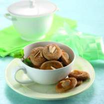Cara membuat Coffe Almond Cookies - Resep Masakan Rumahan
