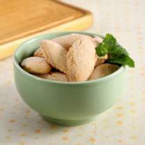 Cara membuat Biskuit Almond - Resep Masakan Rumahan