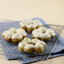 Cara membuat Greentea Cown Doughnut - Resep Masakan Rumahan