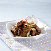 Cara membuat Daging Tumis Kacang Mede - Resep Masakan Rumahan