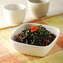 Cara membuat Daun Singkong Tumis Belacan - Resep Masakan Rumahan
