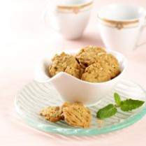 Cara membuat Almond Cheese Cookies - Resep Masakan Rumahan