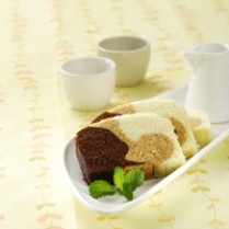 Cara membuat Bolu Kukus Santan Tiga Rasa - Resep Masakan Rumahan
