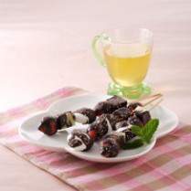Cara membuat Sate Buah Campur Saus Cokelat - Resep Masakan Rumahan