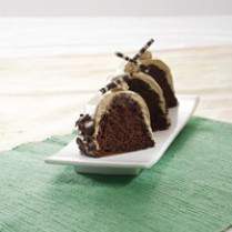 Cara membuat Bolu Cokelat Krim Moka - Resep Masakan Rumahan