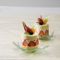 Cara membuat Strawberry Cream Cake - Resep Masakan Rumahan