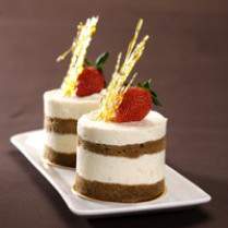 Cara membuat Frozen Strawberry Yoghurt Tiramisu - Resep Masakan Rumahan