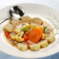 Cara membuat Sup Merah Rolade Ayam - Resep Masakan Rumahan