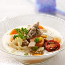 Cara membuat Smoked Chicken Pasta Soup - Resep Masakan Rumahan