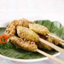 Cara membuat Sate Lilit Ayam Saus Oncom - Resep Masakan Rumahan