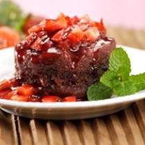 Cara membuat Hot Choco Almond Cake With Strawberry Sauce - Resep Masakan Rumahan