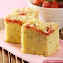 Cara membuat Strawberry Crumb Cake - Resep Masakan Rumahan