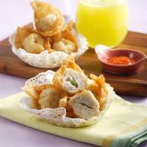 Cara membuat Pangsit Goreng Isi Otak-Otak Keju - Resep Masakan Rumahan