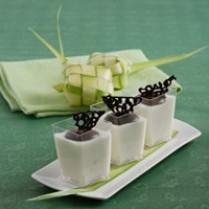 Cara membuat Puding Sirsak Selasih Saus Cokelat - Resep Masakan Rumahan