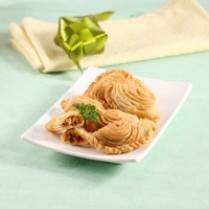 Cara membuat Pastel Lapis Isi Ayam Jamur Cabai Kering - Resep Masakan Rumahan