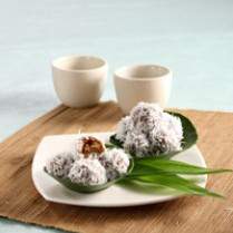 Cara membuat Klepon Kopi Isi Kacang - Resep Masakan Rumahan