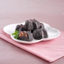 Cara membuat Cake Nanas Ketan Hitam Kukus - Resep Masakan Rumahan