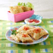 Cara membuat Martabak Sosis Keju - Resep Masakan Rumahan