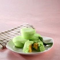 Cara membuat Cake Kukus Pandan Isi Sarikaya - Resep Masakan Rumahan