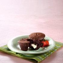 Cara membuat Cake Cokelat Isi Vla Keju - Resep Masakan Rumahan