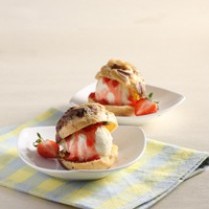 Cara membuat Sus Es Krim Saus Stroberi - Resep Masakan Rumahan