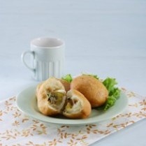 Cara membuat Donat Singkong Isi Ayam Sayur - Resep Masakan Rumahan