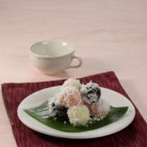 Cara membuat Bola-Bola Getuk Singkong - Resep Masakan Rumahan