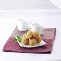 Cara membuat Bola Singkong Isi Ayam - Resep Masakan Rumahan