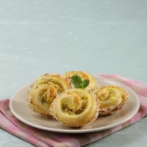Cara membuat Pizza Gulung Pisang Keju - Resep Masakan Rumahan