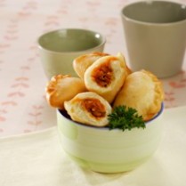 Cara membuat Panada Ayam Sayur - Resep Masakan Rumahan