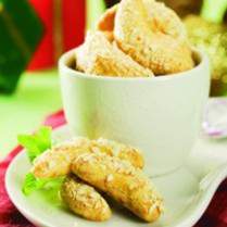 Cara membuat Kukis Keju Tabur Kacang - Resep Masakan Rumahan