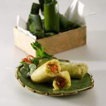 Cara membuat Lontong Kuning Daging Pedas - Resep Masakan Rumahan