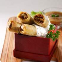 Cara membuat Lumpia Ayam Rebung - Resep Masakan Rumahan