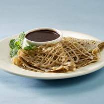 Cara membuat Roti Jala Pisang Saus Cokelat - Resep Masakan Rumahan