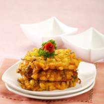 Cara membuat Bakwan Jagung Ikan Teri Pedas - Resep Masakan Rumahan