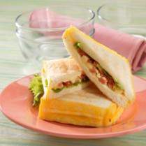 Cara membuat Sandwich Bakar Telur Keju - Resep Masakan Rumahan