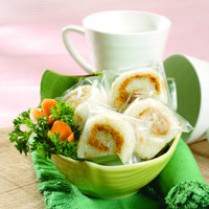Cara membuat Lemper Gulung Serundeng Ayam - Resep Masakan Rumahan