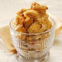 Cara membuat KUE GULUNG BAWANG PUTIH - Resep Masakan Rumahan