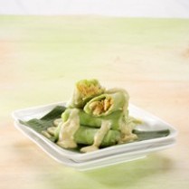 Cara membuat DADAR GULUNG SAUS KINCA DURIAN - Resep Masakan Rumahan