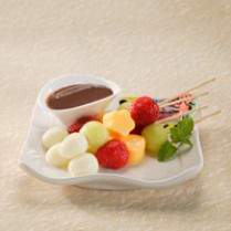 Cara membuat SATE BUAH DAN JELI SAUS COKELAT - Resep Masakan Rumahan