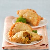 Cara membuat PASTEL ISI KARI - Resep Masakan Rumahan