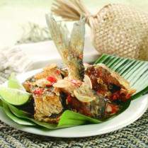 Cara membuat IKAN BUMBU PEDAS - Resep Masakan Rumahan