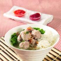 Cara membuat BAKSO DENGAN POTONGAN AMPELA AYAM - Resep Masakan Rumahan