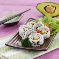 Cara membuat SUSHI GULUNG AVOKAD - Resep Masakan Rumahan