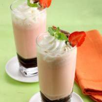 Cara membuat MILKSHAKE KURMA STROBERI - Resep Masakan Rumahan