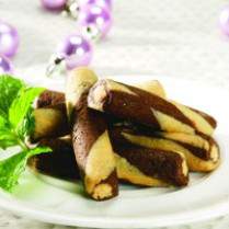 Cara membuat KUE KERING COKELAT PUTIH ROLL KACANG - Resep Masakan Rumahan