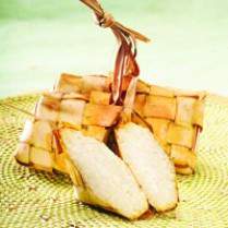 Cara membuat KETUPAT KETAN JANUR - Resep Masakan Rumahan